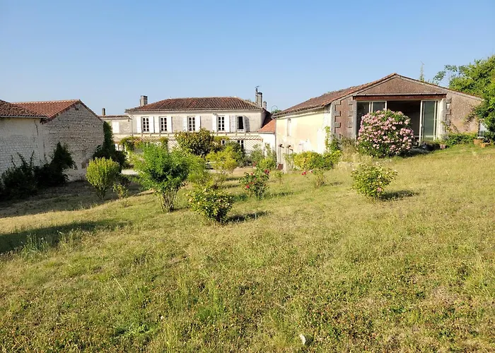 Maison De Maitre Guest house Gimeux